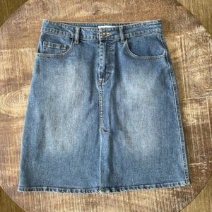 Country Road 5-pocket denim pencil skirt with front slit, South African size 8